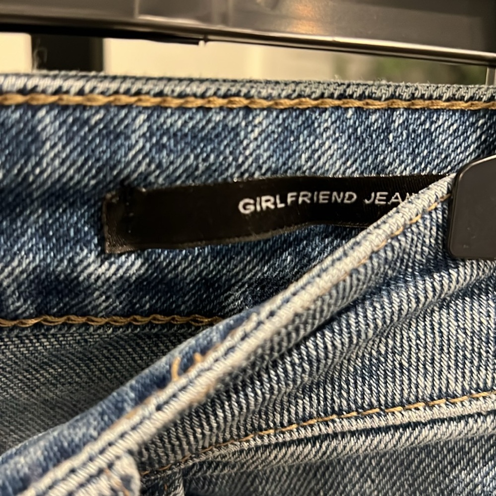 BDG Girlfriend Jean - Picture 4 of 5